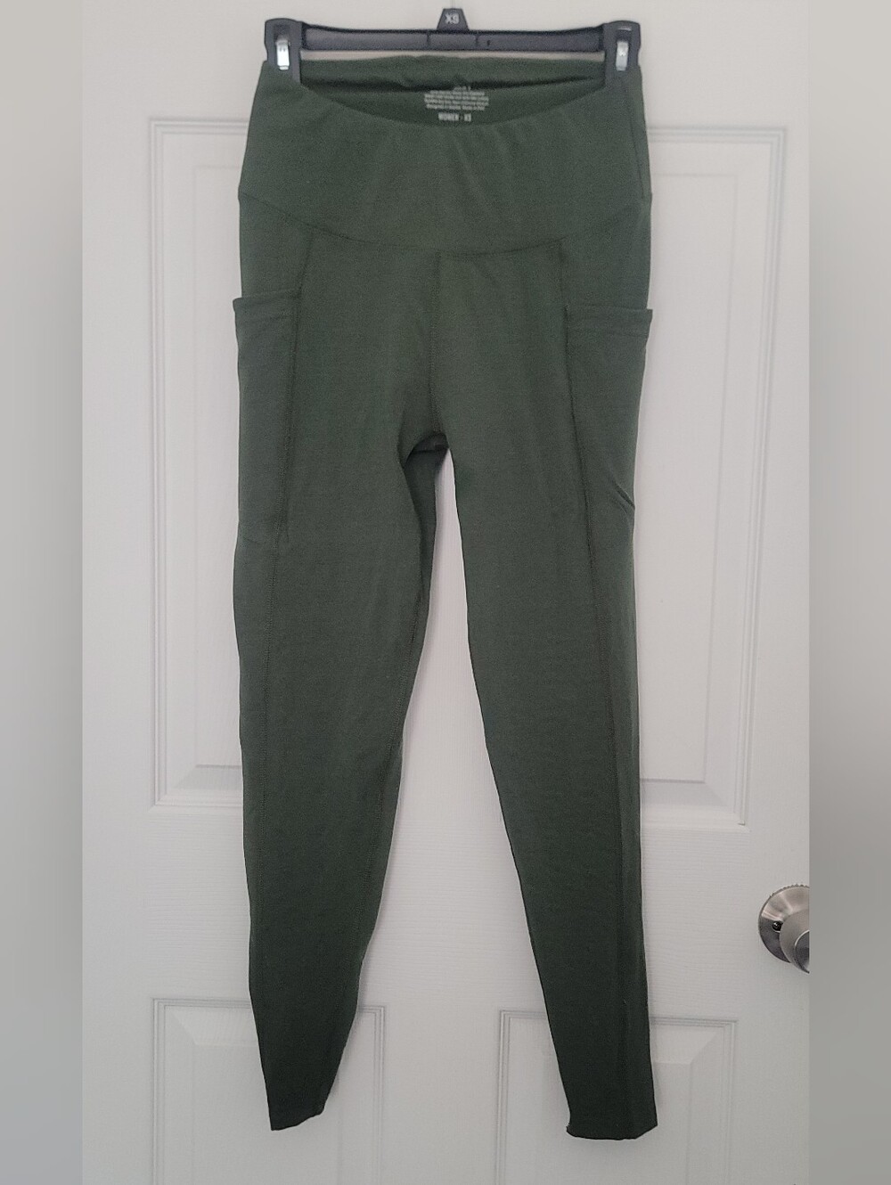 High-Rise Olive Green Leggings with Side Pockets